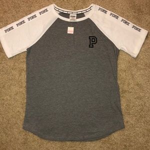 NWT Victoria’s Secret PINK baseball tee w/ decal